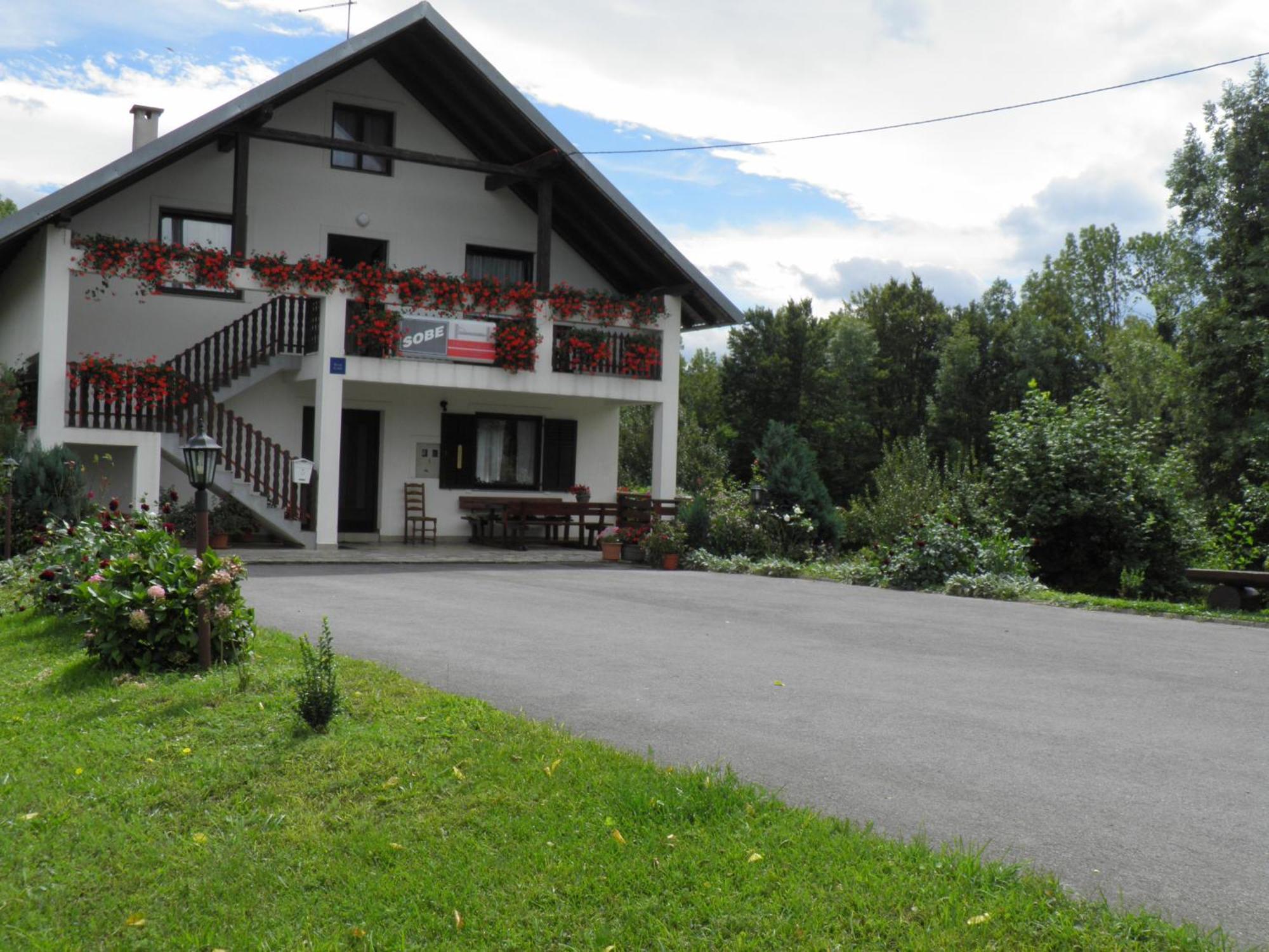 ホテル House Janja Plitvice セリステ・ドゥレズニツコ エクステリア 写真
